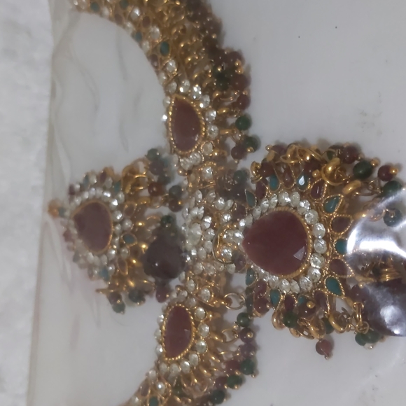 Gold, Red and Green Indian Jewelry Set - Picture 2 of 3